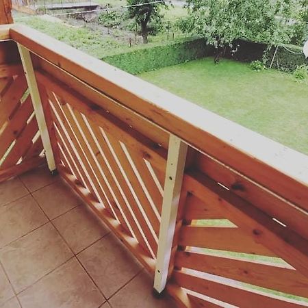 Chata Baračka Omsenie Exteriér fotografie